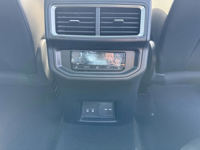 2026 Volkswagen Atlas 2.0T SEL Premium R-Line with Captain's Chairs