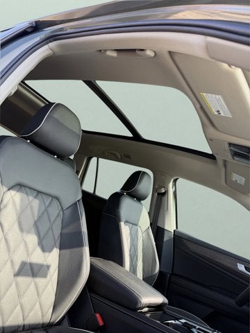 2026 Volkswagen Atlas 2.0T SEL Premium R-Line with Captain's Chairs