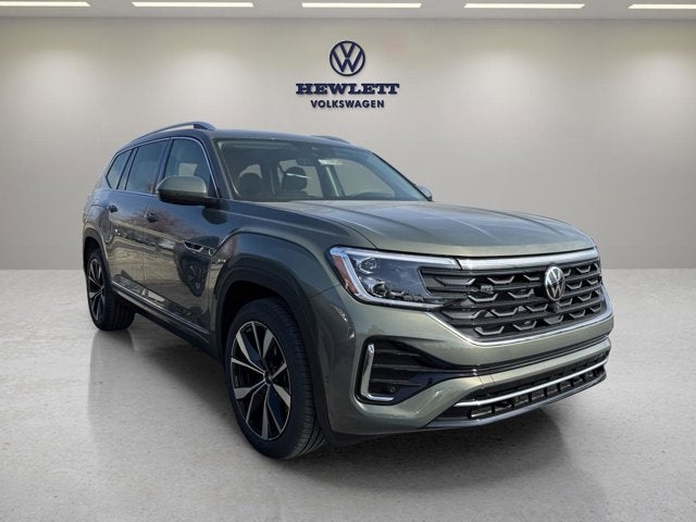 2026 Volkswagen Atlas 2.0T SEL Premium R-Line with Captain's Chairs