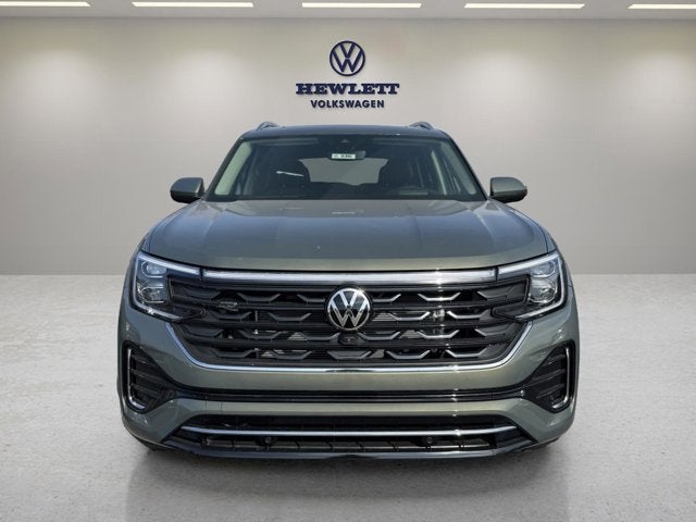 2026 Volkswagen Atlas 2.0T SEL Premium R-Line with Captain's Chairs