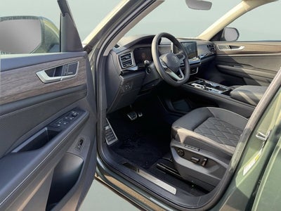 2026 Volkswagen Atlas 2.0T SEL Premium R-Line with Captain's Chairs