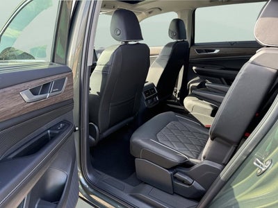2026 Volkswagen Atlas 2.0T SEL Premium R-Line with Captain's Chairs