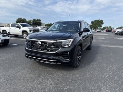 2026 Volkswagen Atlas 2.0T SEL Premium R-Line with Captain's Chairs