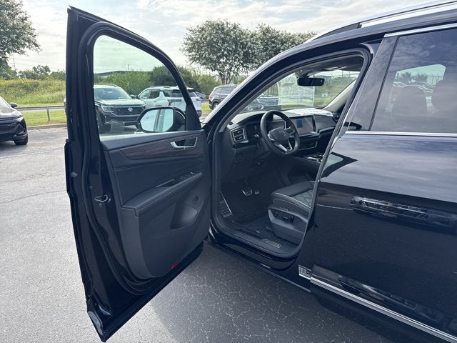 2026 Volkswagen Atlas 2.0T SEL Premium R-Line with Captain's Chairs