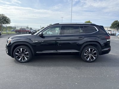 2026 Volkswagen Atlas 2.0T SEL Premium R-Line with Captain's Chairs