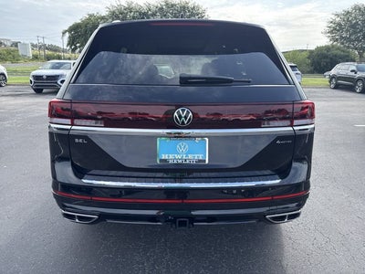 2026 Volkswagen Atlas 2.0T SEL Premium R-Line with Captain's Chairs
