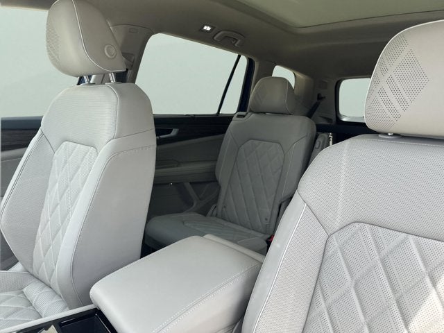 2026 Volkswagen Atlas 2.0T SEL Premium R-Line with Captain's Chairs