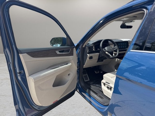 2026 Volkswagen Atlas 2.0T SEL Premium R-Line with Captain's Chairs