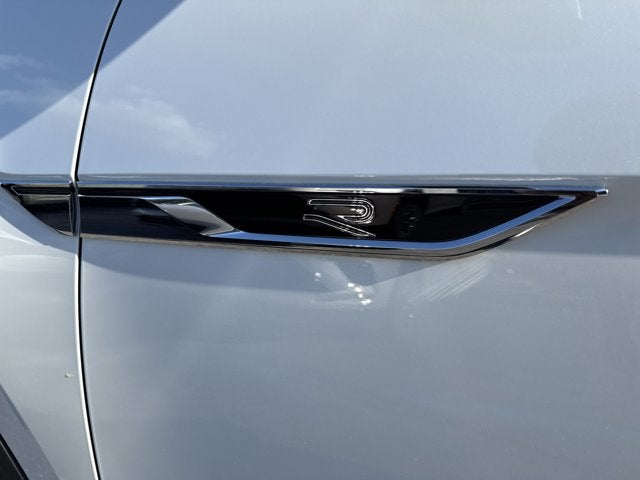 2026 Volkswagen Atlas 2.0T SEL Premium R-Line with Captain's Chairs