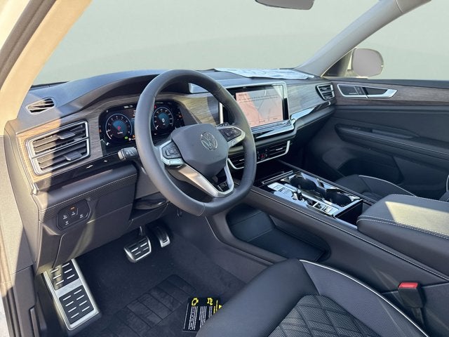 2026 Volkswagen Atlas 2.0T SEL Premium R-Line with Captain's Chairs