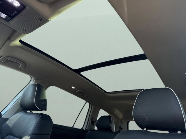 2026 Volkswagen Atlas 2.0T SEL Premium R-Line with Captain's Chairs