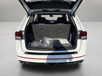 2026 Volkswagen Atlas 2.0T SEL Premium R-Line with Captain's Chairs