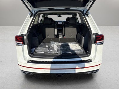 2026 Volkswagen Atlas 2.0T SEL Premium R-Line with Captain's Chairs