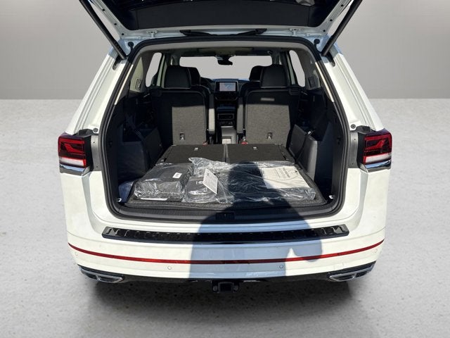 2026 Volkswagen Atlas 2.0T SEL Premium R-Line with Captain's Chairs
