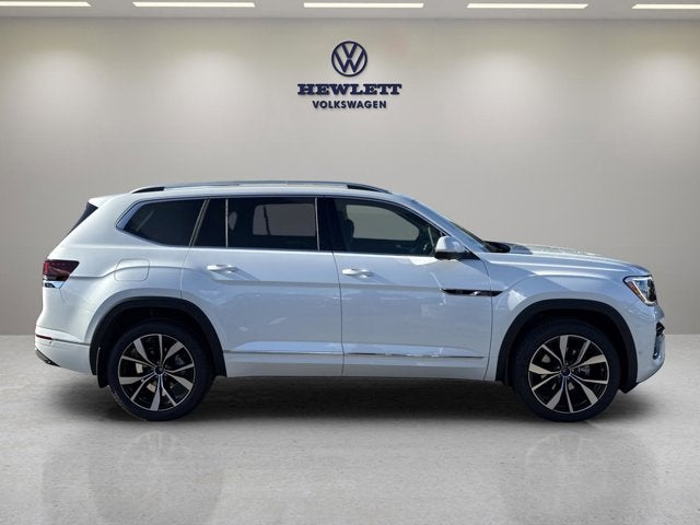 2026 Volkswagen Atlas 2.0T SEL Premium R-Line with Captain's Chairs