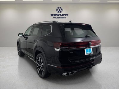 2026 Volkswagen Atlas 2.0T SEL Premium R-Line with Captain's Chairs