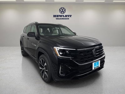 2026 Volkswagen Atlas 2.0T SEL Premium R-Line with Captain's Chairs