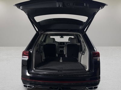 2026 Volkswagen Atlas 2.0T SEL Premium R-Line with Captain's Chairs