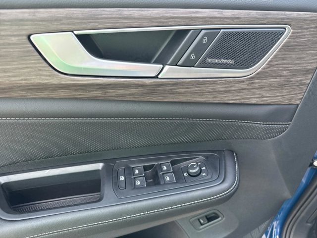 2026 Volkswagen Atlas 2.0T SEL Premium R-Line with Captain's Chairs