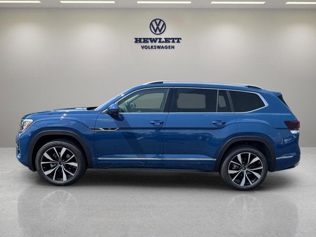 2026 Volkswagen Atlas 2.0T SEL Premium R-Line with Captain's Chairs