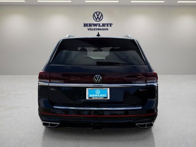 2026 Volkswagen Atlas 2.0T SEL Premium R-Line with Captain's Chairs