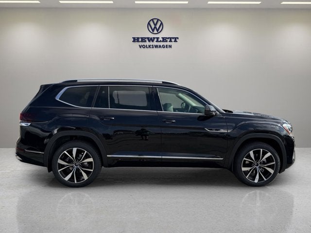 2026 Volkswagen Atlas 2.0T SEL Premium R-Line with Captain's Chairs