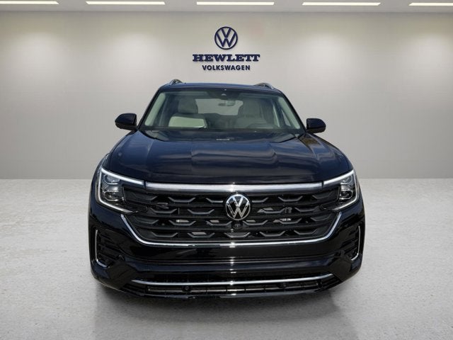 2026 Volkswagen Atlas 2.0T SEL Premium R-Line with Captain's Chairs