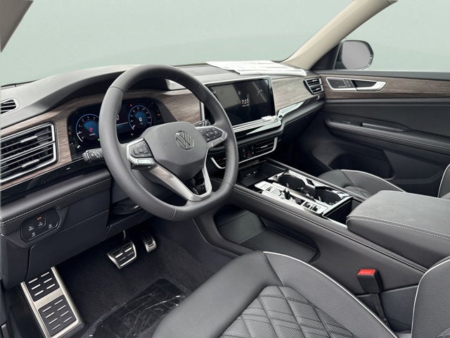 2026 Volkswagen Atlas 2.0T SEL Premium R-Line with Captain's Chairs