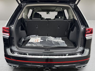 2026 Volkswagen Atlas 2.0T SEL Premium R-Line with Captain's Chairs