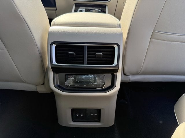 2026 Volkswagen Atlas 2.0T SEL Premium R-Line with Captain's Chairs