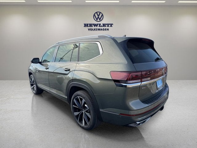 2026 Volkswagen Atlas 2.0T SEL Premium R-Line with Captain's Chairs