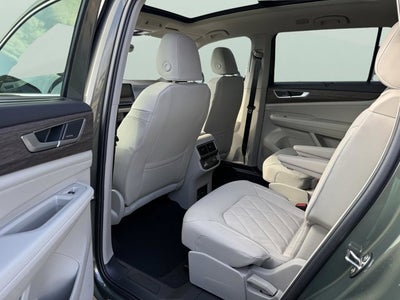 2026 Volkswagen Atlas 2.0T SEL Premium R-Line with Captain's Chairs