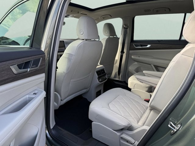 2026 Volkswagen Atlas 2.0T SEL Premium R-Line with Captain's Chairs