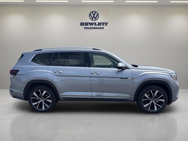 2026 Volkswagen Atlas 2.0T SEL Premium R-Line with Captain's Chairs