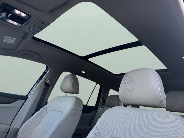 2026 Volkswagen Atlas 2.0T SEL Premium R-Line with Captain's Chairs