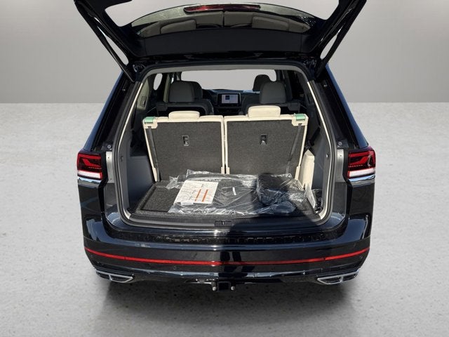 2026 Volkswagen Atlas 2.0T SEL Premium R-Line with Captain's Chairs
