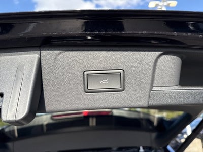 2026 Volkswagen Atlas 2.0T SEL Premium R-Line with Captain's Chairs