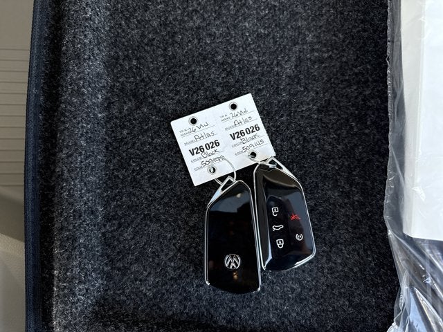 2026 Volkswagen Atlas 2.0T SEL Premium R-Line with Captain's Chairs