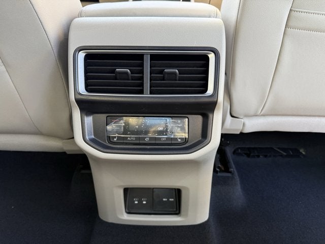 2026 Volkswagen Atlas 2.0T SEL Premium R-Line with Captain's Chairs