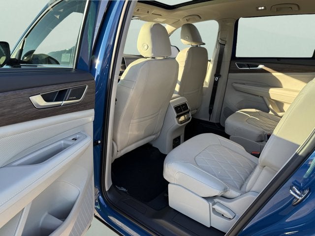 2026 Volkswagen Atlas 2.0T SEL Premium R-Line with Captain's Chairs