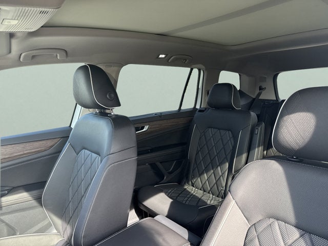 2026 Volkswagen Atlas 2.0T SEL Premium R-Line with Captain's Chairs