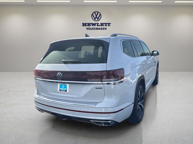 2026 Volkswagen Atlas 2.0T SEL Premium R-Line with Captain's Chairs