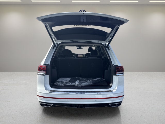 2026 Volkswagen Atlas 2.0T SEL Premium R-Line with Captain's Chairs