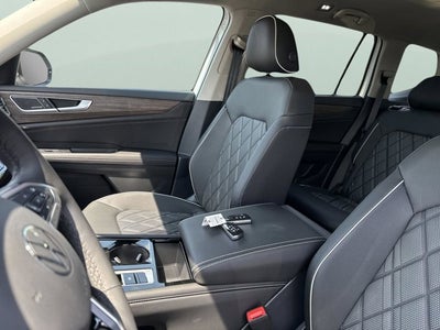 2026 Volkswagen Atlas 2.0T SEL Premium R-Line with Captain's Chairs