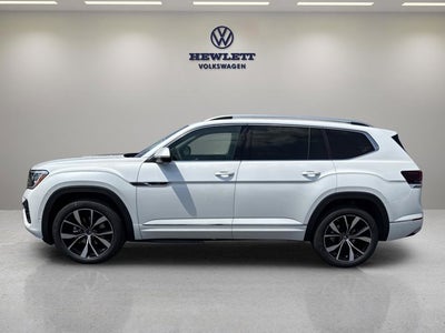 2026 Volkswagen Atlas 2.0T SEL Premium R-Line with Captain's Chairs