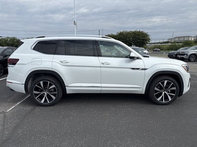 2026 Volkswagen Atlas 2.0T SEL Premium R-Line