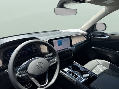 2026 Volkswagen Atlas 2.0T SEL Premium R-Line with Captain's Chairs