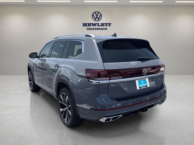 2026 Volkswagen Atlas 2.0T SEL Premium R-Line with Captain's Chairs