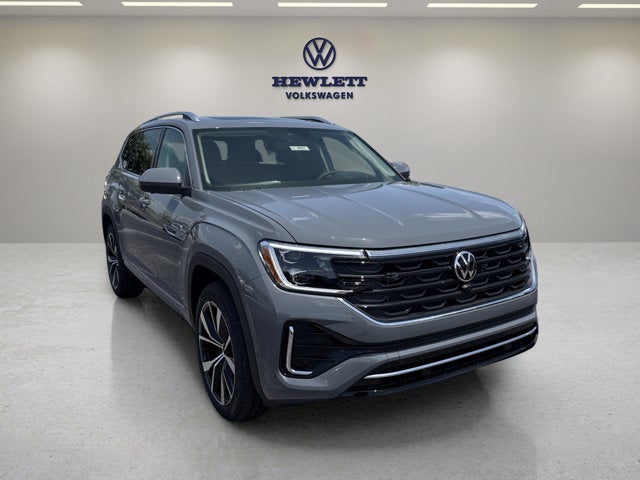 2026 Volkswagen Atlas 2.0T SEL Premium R-Line with Captain's Chairs