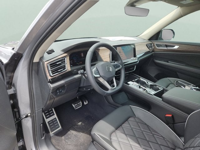 2025 Volkswagen Atlas 2.0T SEL Premium R-Line with Captain's Chairs